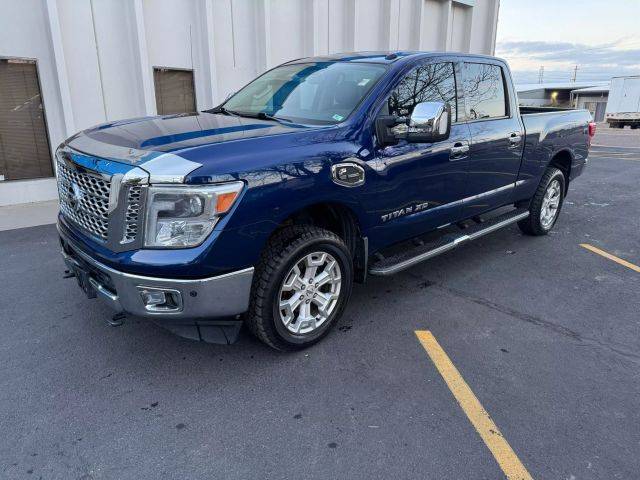 2016 Nissan Titan XD SL 4WD photo