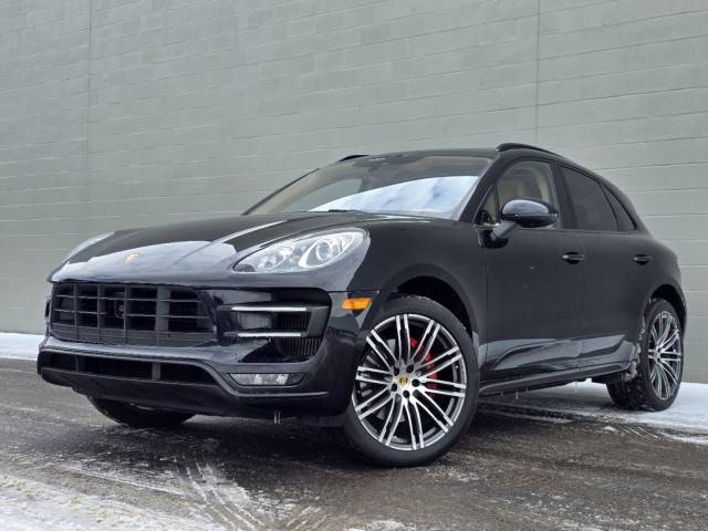 2015 Porsche Macan Turbo AWD photo