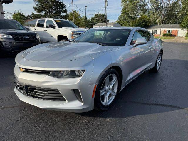 2017 Chevrolet Camaro 1LT RWD photo