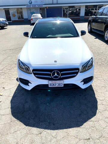 2018 Mercedes-Benz E-Class E 300 RWD photo