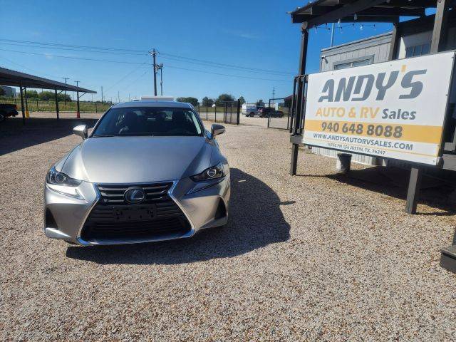 2018 Lexus IS IS 300 RWD photo