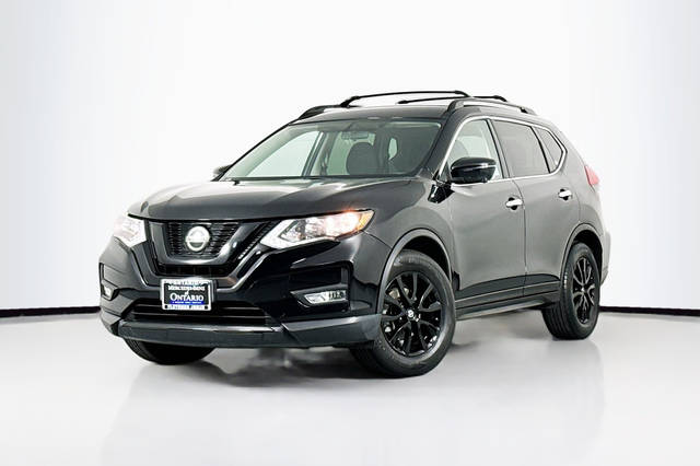 2018 Nissan Rogue SV FWD photo