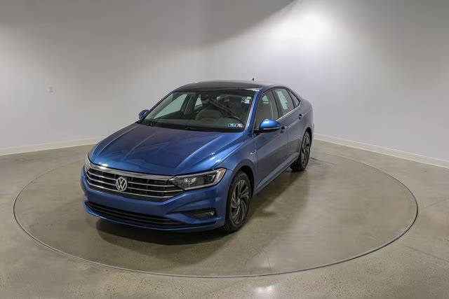 2019 Volkswagen Jetta SEL Premium FWD photo