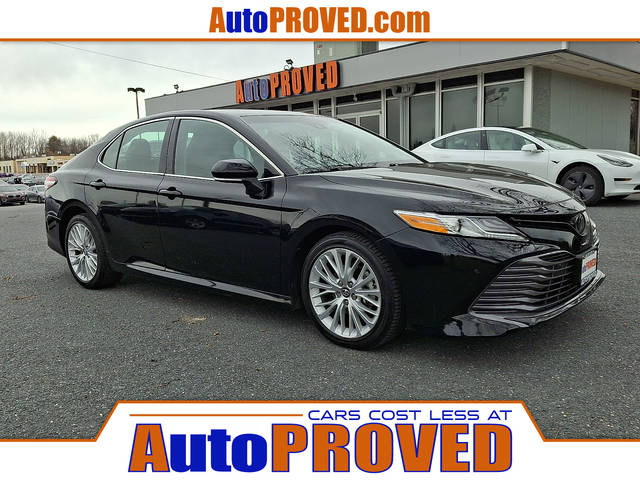 2018 Toyota Camry XLE FWD photo