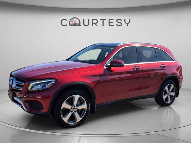2018 Mercedes-Benz GLC-Class GLC 300 AWD photo