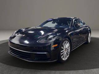 2018 Porsche Panamera 4 AWD photo