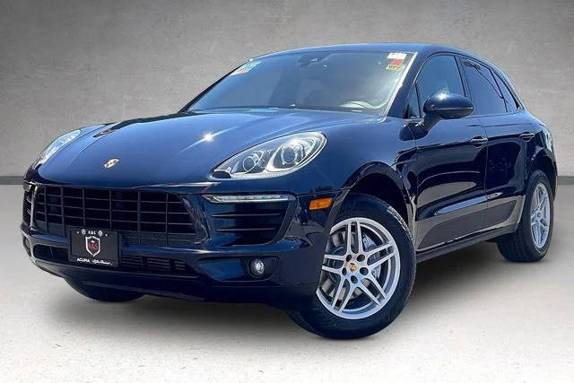 2018 Porsche Macan AWD photo