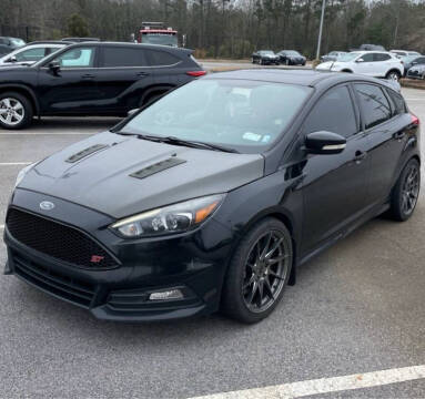 2018 Ford Focus ST FWD photo