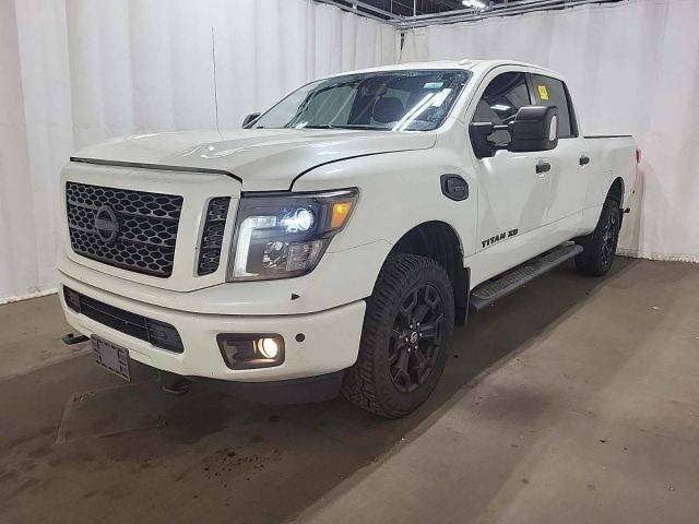 2018 Nissan Titan XD SV 4WD photo
