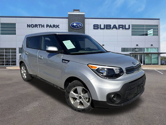 2018 Kia Soul Base FWD photo