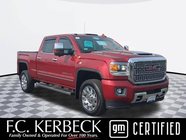 2018 GMC Sierra 2500HD Denali 4WD photo