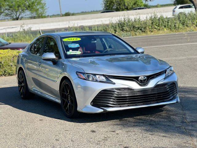 2018 Toyota Camry LE FWD photo