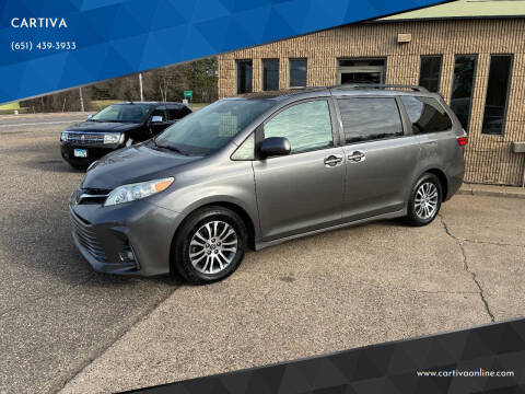 2018 Toyota Sienna XLE FWD photo