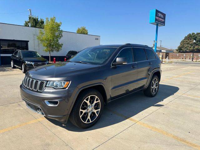 2018 Jeep Grand Cherokee Sterling Edition RWD photo