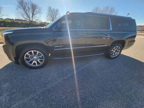 2016 GMC Yukon XL Denali RWD photo