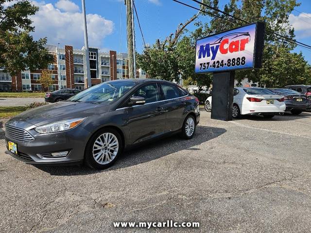 2018 Ford Focus Titanium FWD photo