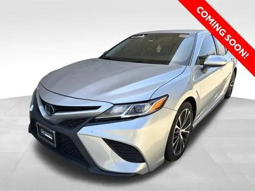2018 Toyota Camry SE FWD photo