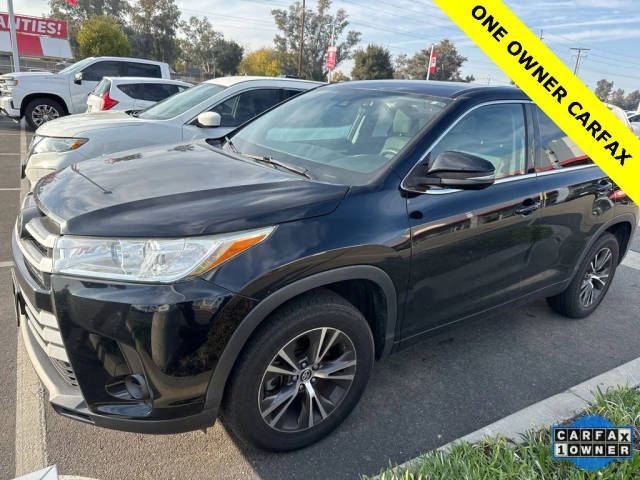 2018 Toyota Highlander LE FWD photo