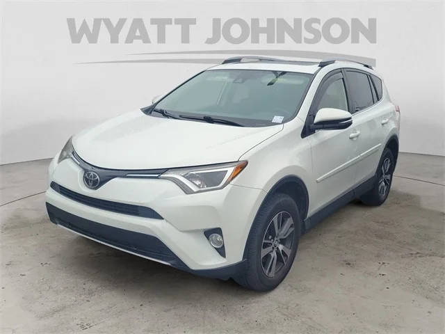 2018 Toyota RAV4 XLE FWD photo