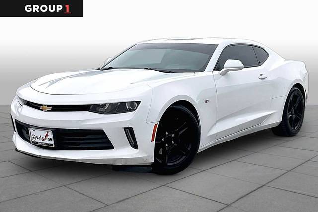 2018 Chevrolet Camaro 1LT RWD photo