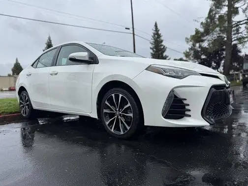 2018 Toyota Corolla SE FWD photo