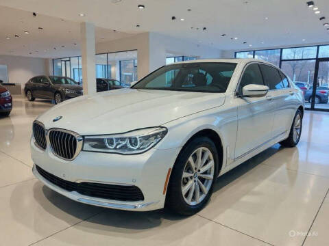 2019 BMW 7 Series 740i RWD photo