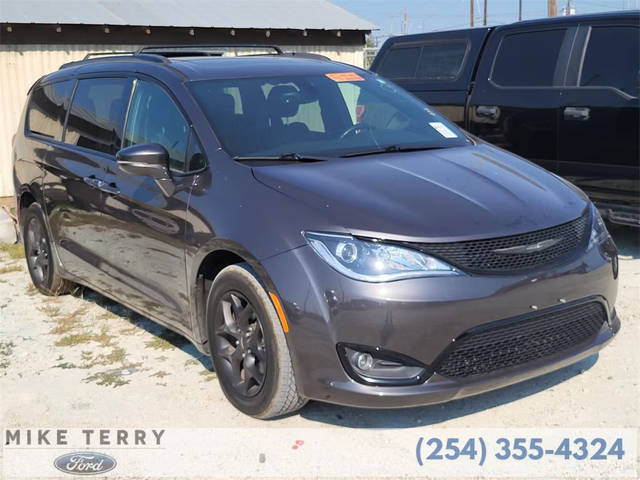2018 Chrysler Pacifica Minivan Limited FWD photo