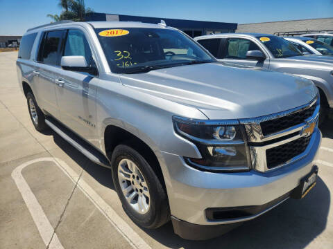 2017 Chevrolet Suburban LT RWD photo