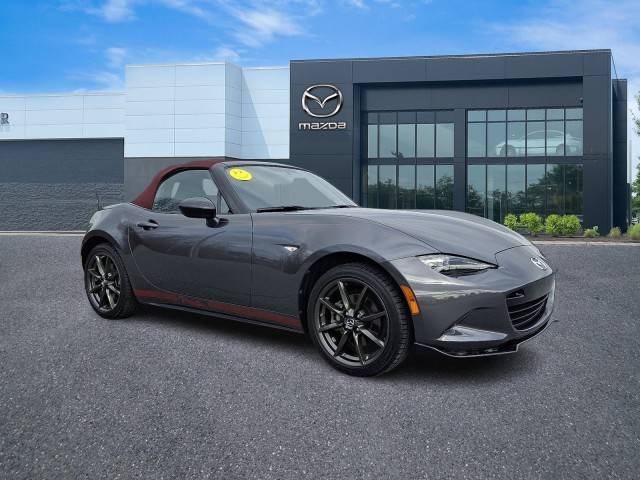 2018 Mazda MX-5 Miata Club RWD photo
