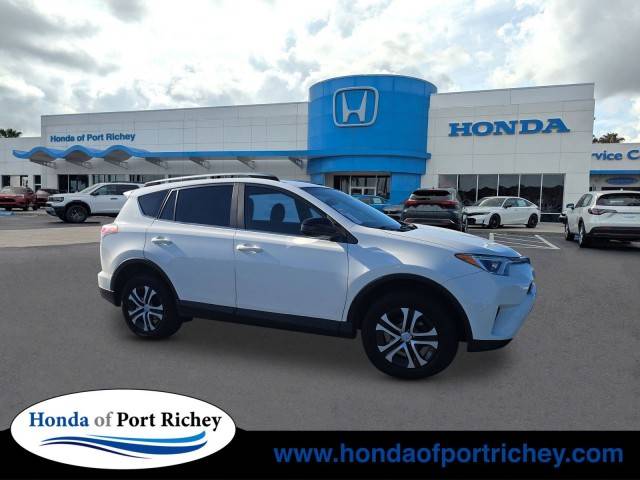 2018 Toyota RAV4 LE AWD photo