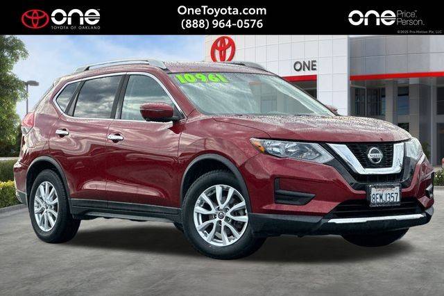 2018 Nissan Rogue SV FWD photo