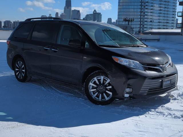 2018 Toyota Sienna XLE AWD photo