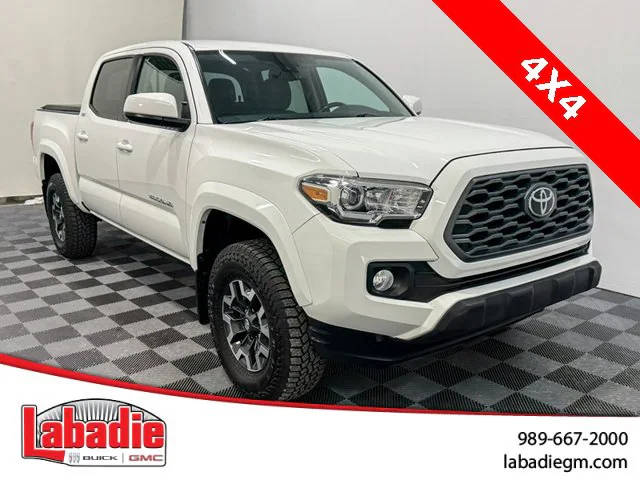 2018 Toyota Tacoma SR5 4WD photo