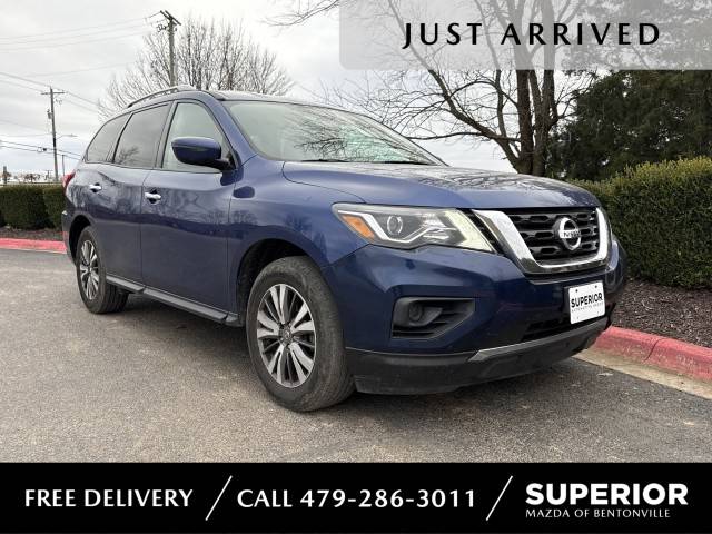 2018 Nissan Pathfinder S 4WD photo