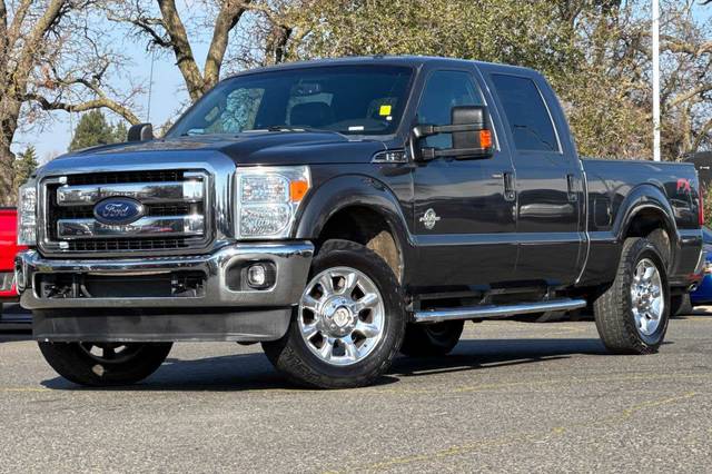 2015 Ford F-250 Super Duty Platinum 4WD photo