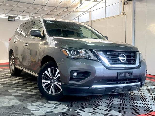 2018 Nissan Pathfinder SV 4WD photo
