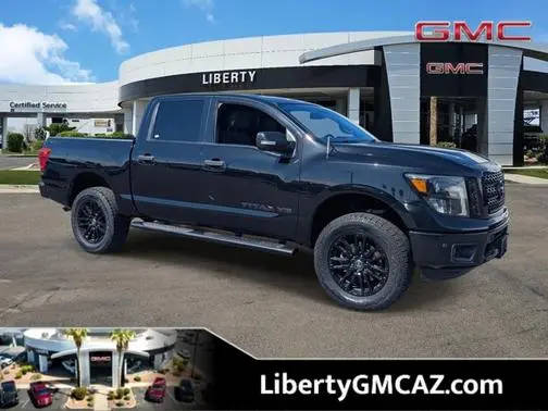 2018 Nissan Titan SV 4WD photo