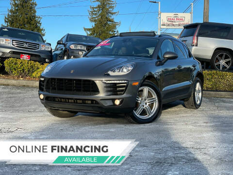 2018 Porsche Macan  AWD photo