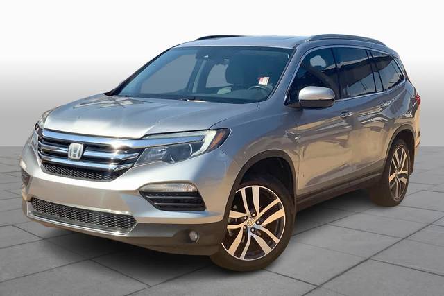 2018 Honda Pilot Touring AWD photo