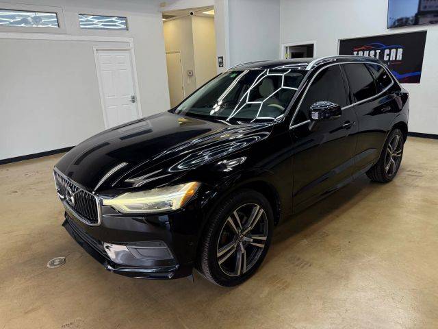2018 Volvo XC60 Momentum AWD photo