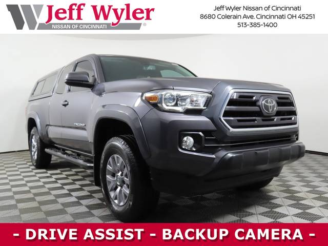 2018 Toyota Tacoma SR5 4WD photo