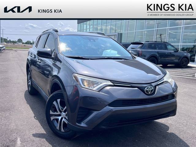 2018 Toyota RAV4 LE FWD photo