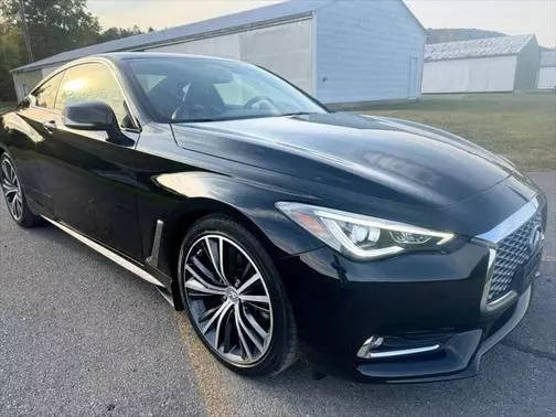 2018 Infiniti Q60 3.0t LUXE AWD photo