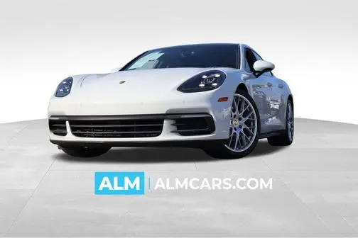 2018 Porsche Panamera 4 AWD photo