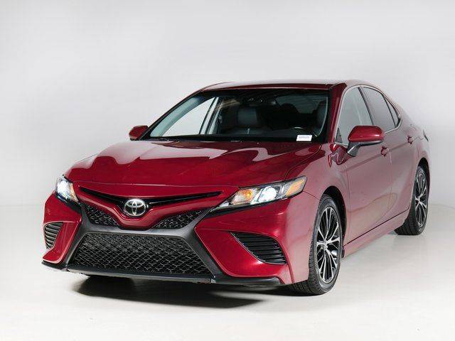 2018 Toyota Camry SE FWD photo