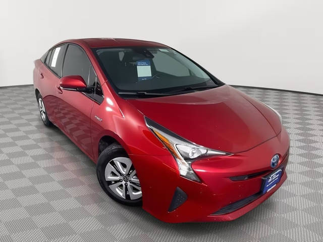 2018 Toyota Prius Three FWD photo