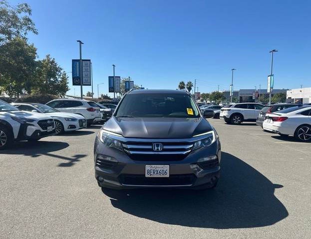 2018 Honda Pilot Touring AWD photo