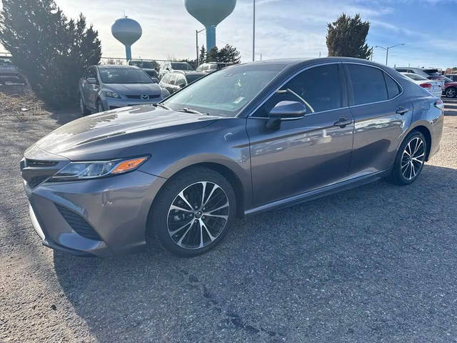 2018 Toyota Camry SE FWD photo