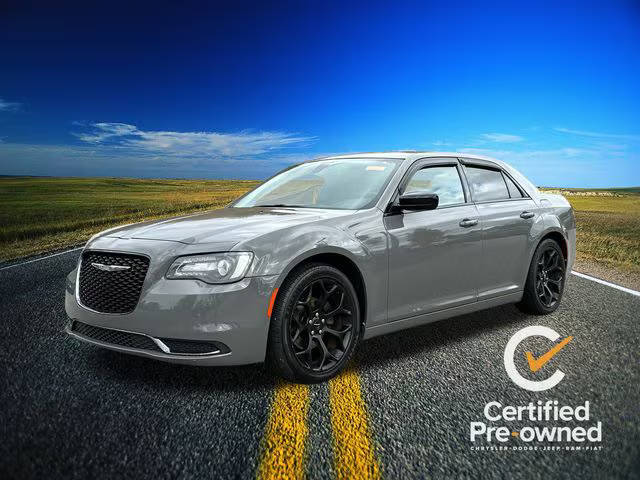 2018 Chrysler 300 Touring RWD photo