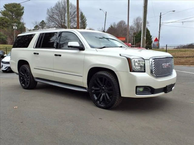 2015 GMC Yukon XL Denali 4WD photo